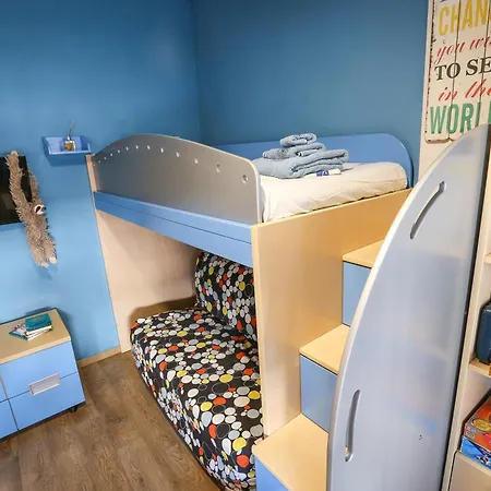 Deluxe Family In The City Center Apartman *